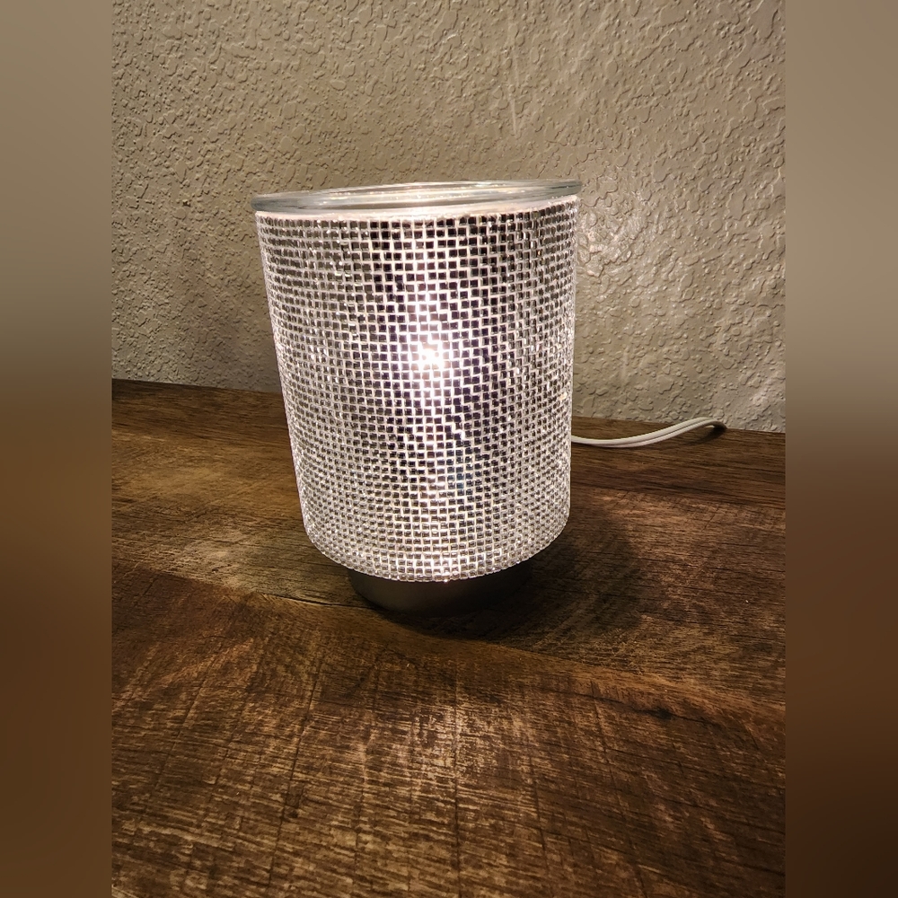 Scentsy Illuminate warmer